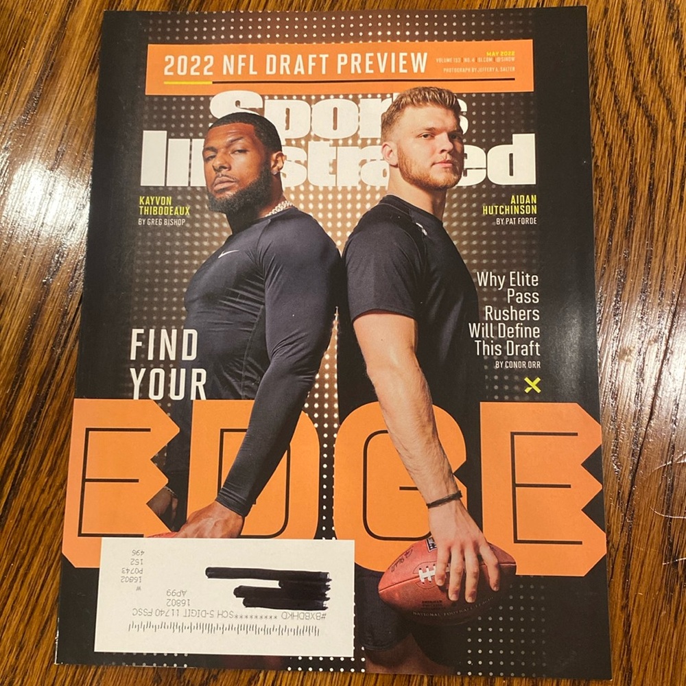 Sports Illustrated Magazine May 2022 - 2022 NFL Draft Preview - Aidan Hutchinson